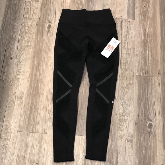Alo Yoga Ultimate High Waist Leggings XS Black - Picture 4 of 7